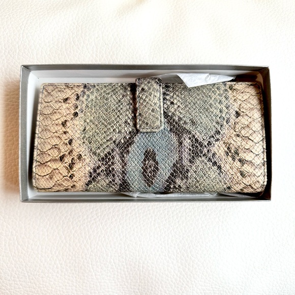 LODIS Leather Clutch Wallet NEW, Snakeskin Embossed Leather - Picture 1 of 12
